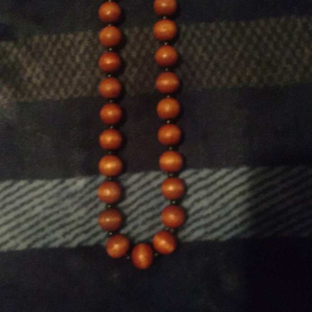 Wood bead neckace